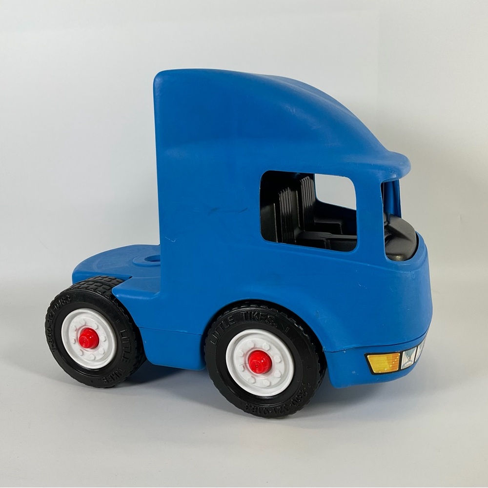 VTG‎ Little Tikes Large Blue Semi Truck